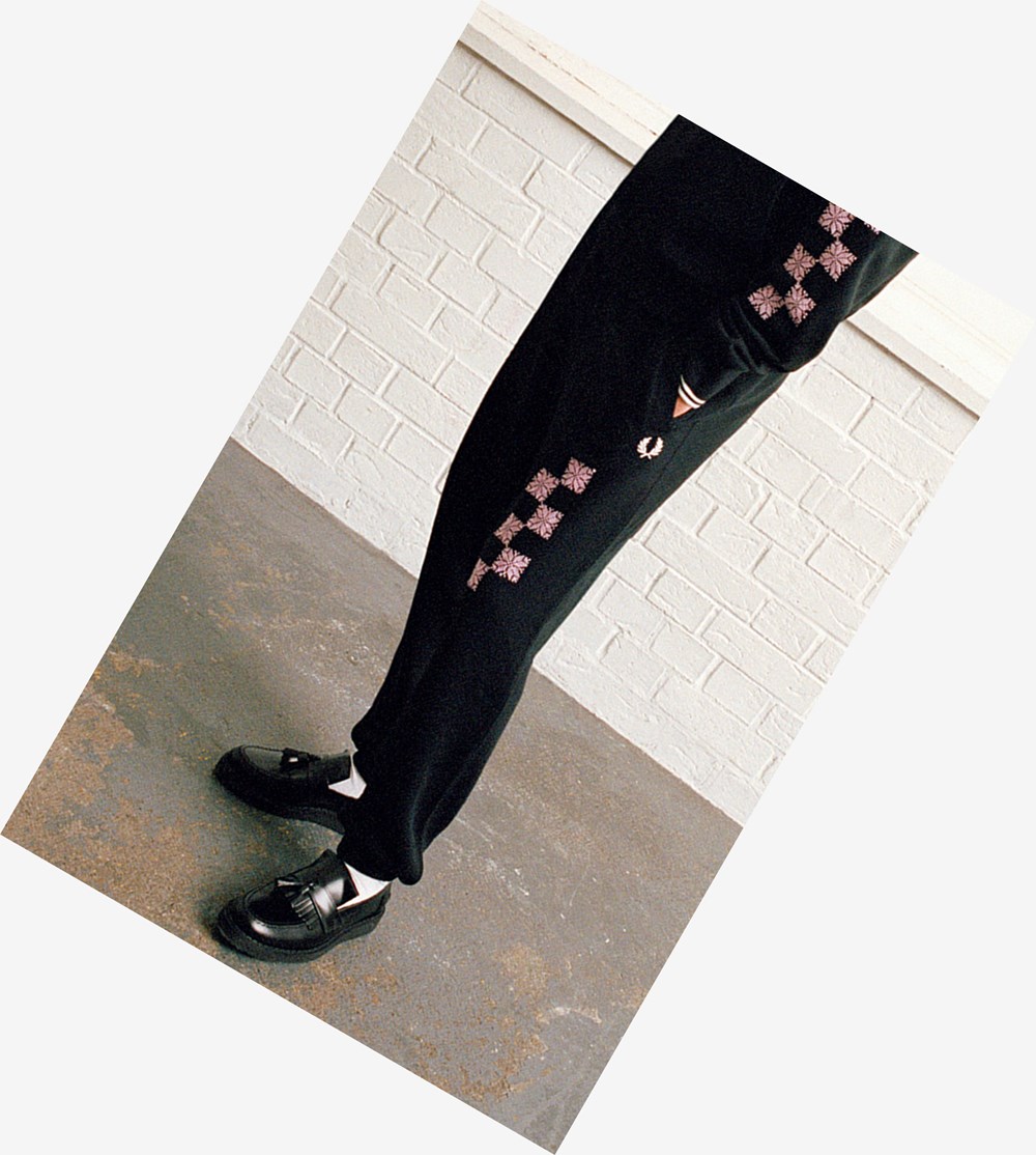 Black Fred Perry Adish Embroidered Sweatpants Men's Trousers | HMTXQ-9256