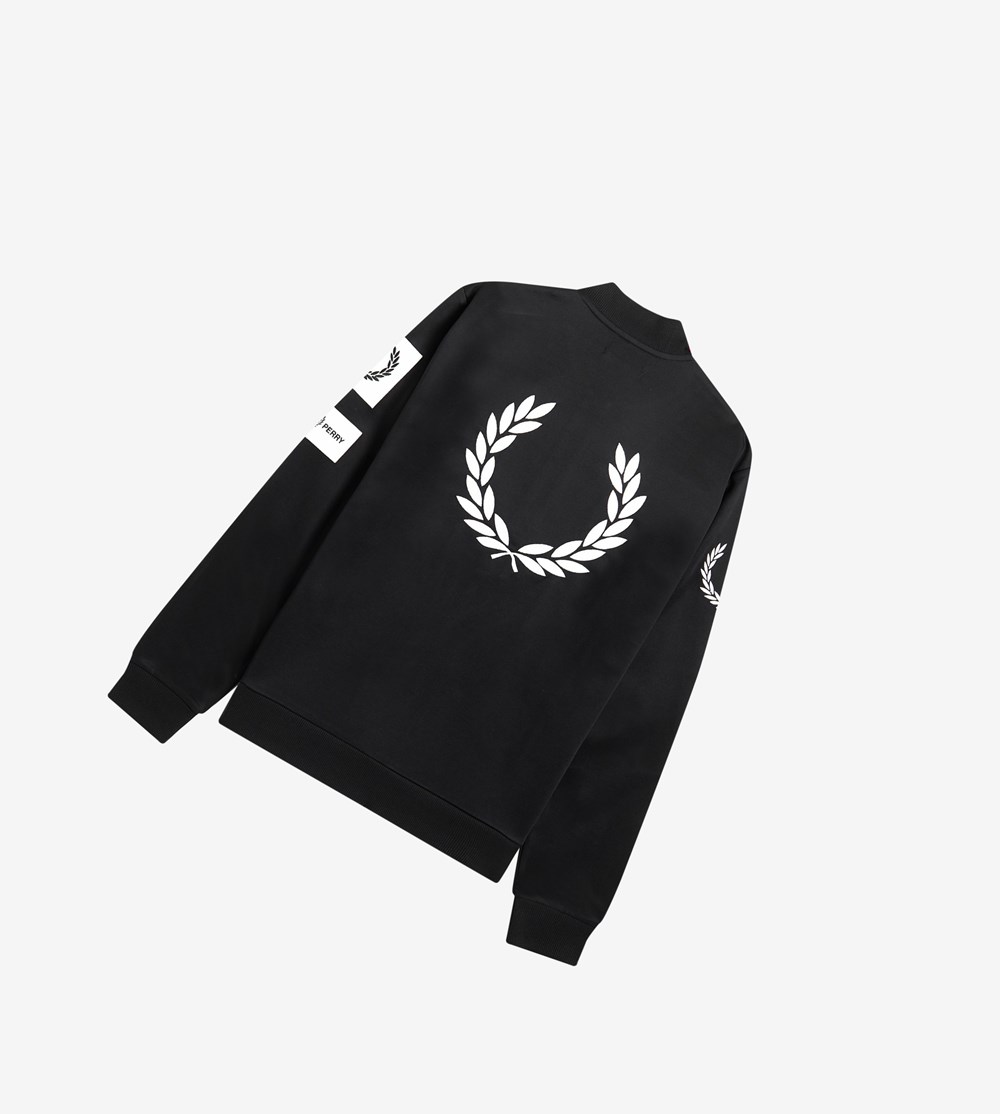 Black Fred Perry Badge Detail Men's Track Jacket | HVFNI-8397