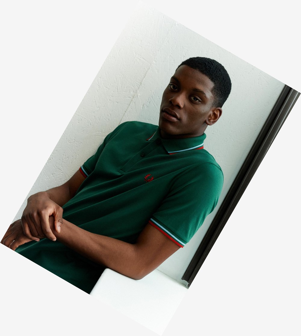 Green / Red Fred Perry M12 Men's Polo Shirts | FLQOH-4187